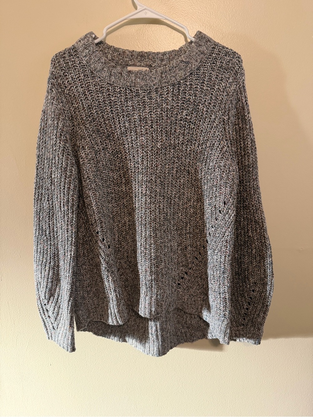 Universal Thread Marled Gray Crewneck Sweater